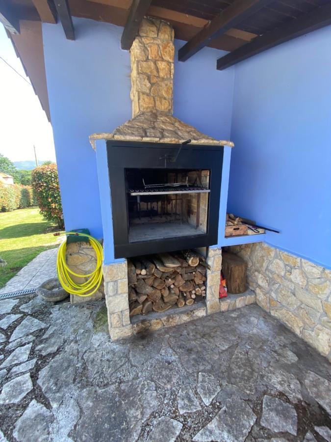 Villa Paraes Nava Exterior foto