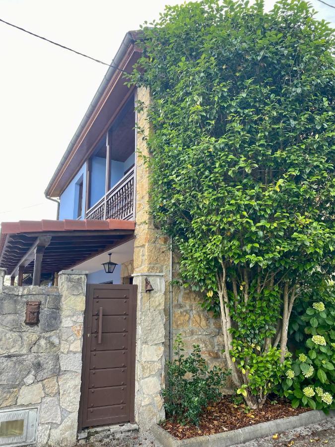 Villa Paraes Nava Exterior foto